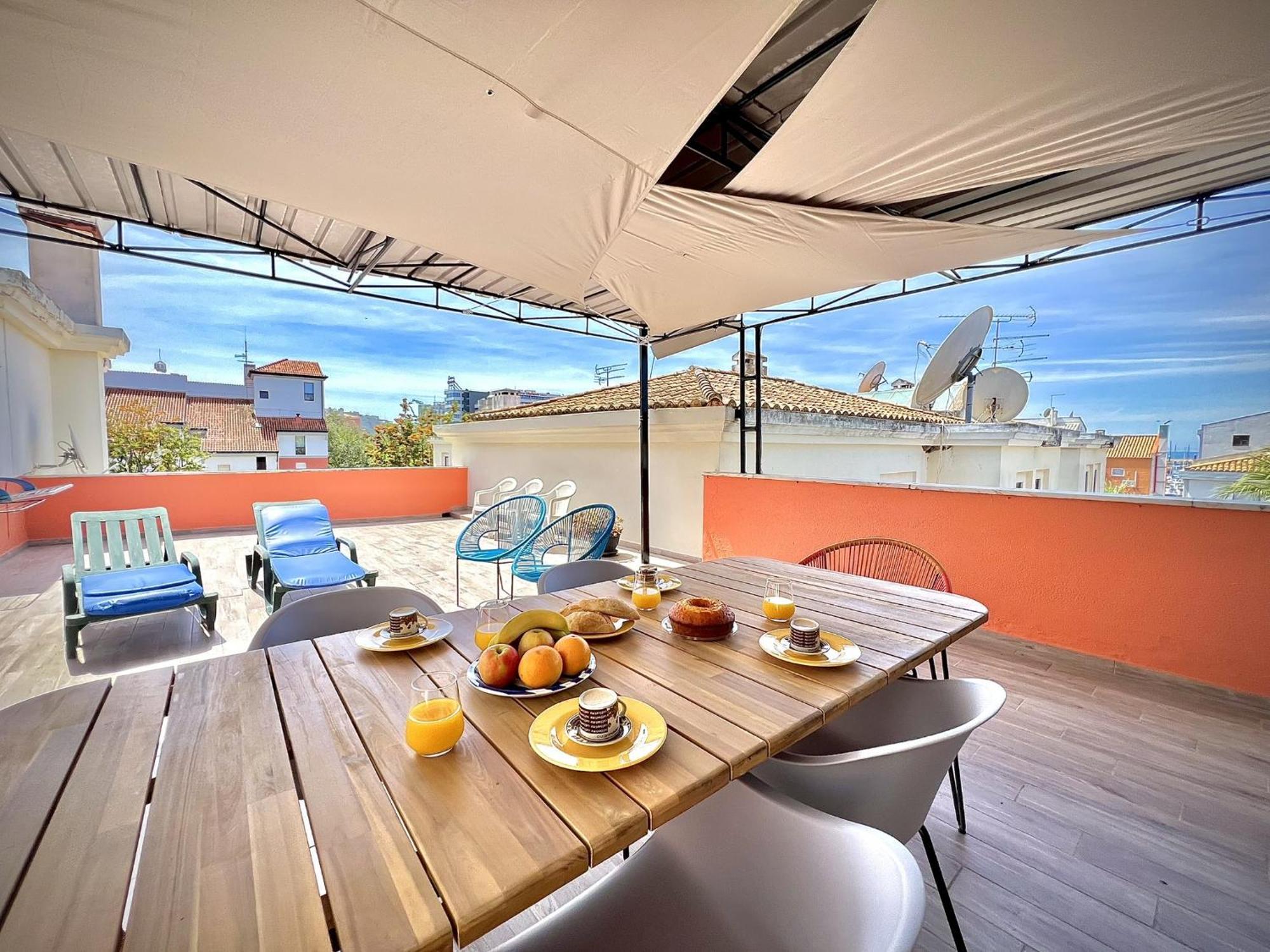 8 By Homing Apartment
